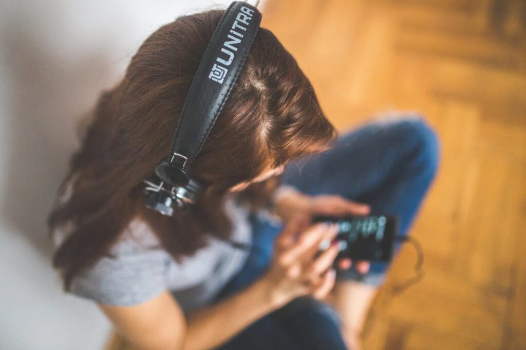 escucha activa en italiano